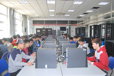 校內(nèi)實(shí)訓(xùn)基地